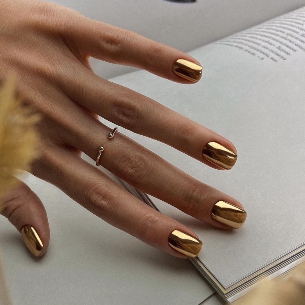 Gold Reflection Elegance Press-on Nails